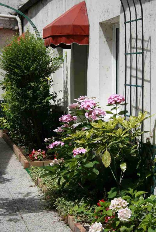 Hôtel Princesse Isabelle Puteaux Exterior foto